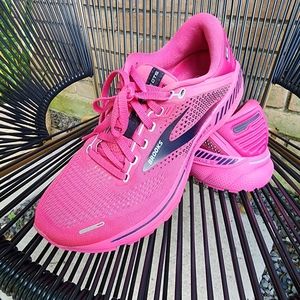 Brooks Adrenaline GTS 22